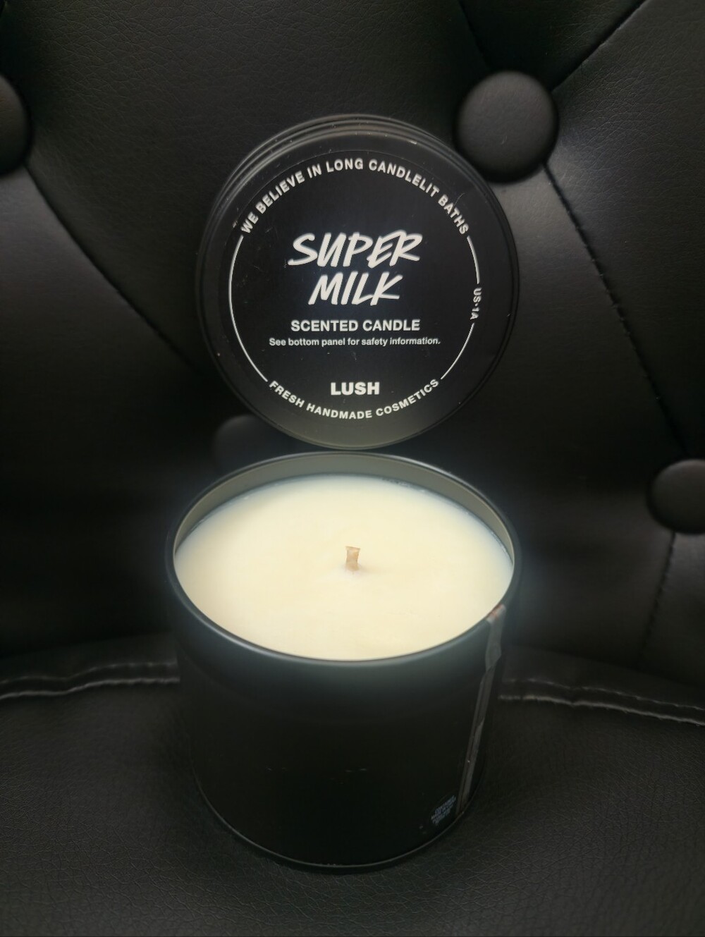 Brand New Lush Super Milk Scented Candle (7 oz / 200g)